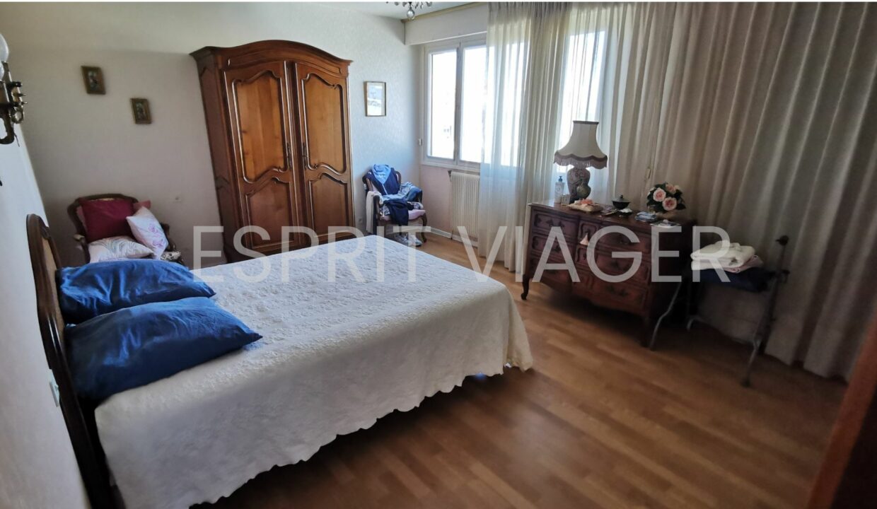 Esprit Viager VENDRE SON BIEN EN VIAGER BORDEAUX Chambre 1 2