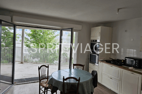 Esprit Viager VENDRE SON BIEN EN VIAGER BORDEAUX Cuisine Vue Terrasse